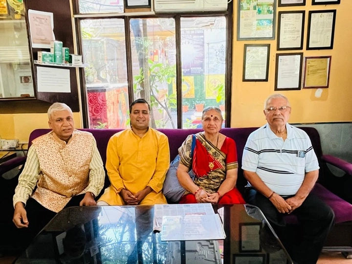 Vaidyaratnam Dr. Rakesh Agarwal &mdash; photograph 5